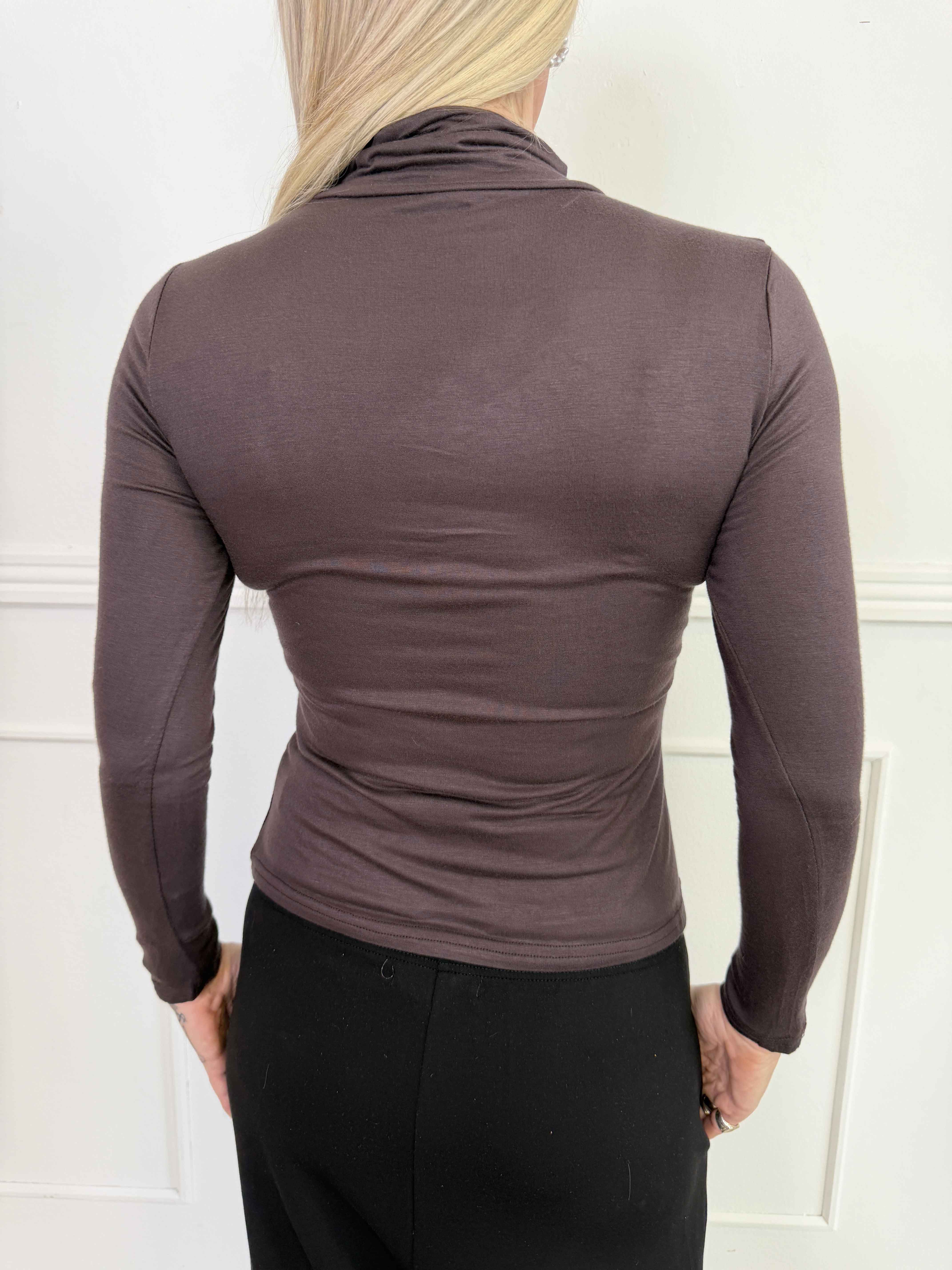 Noras - Langærmet basis bluse i viskose med turtleneck
